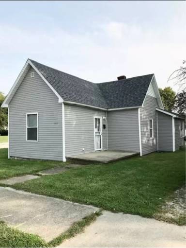 Main picture of 1021 E Monroe St