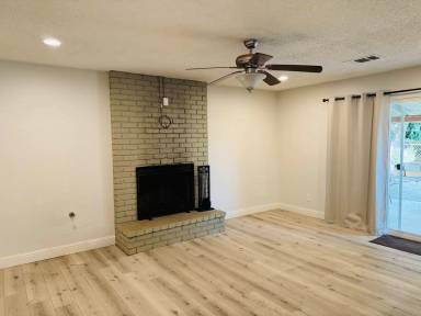 Main picture of 1558 Greenwood Way