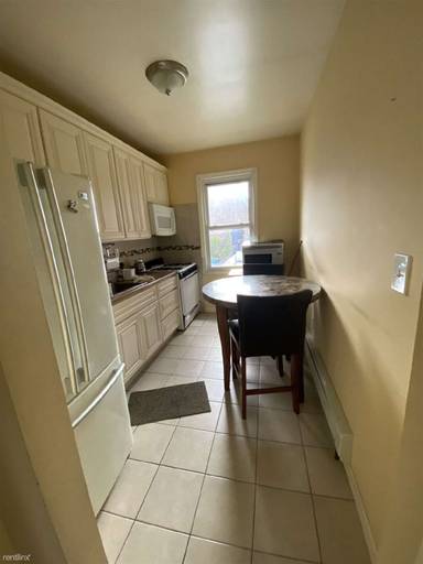 Main picture of 65 Saint Metropolitan Ave