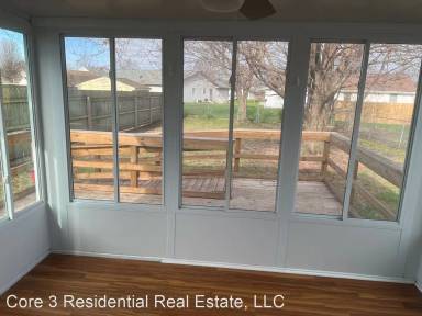 Main picture of 3051 Twin Lakes Dr