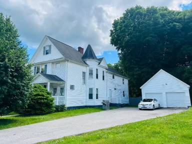 Main picture of 93 Prospect Ave