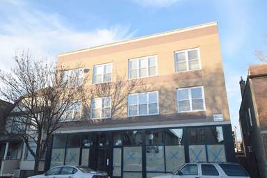 Main picture of 3804 W Montrose Ave