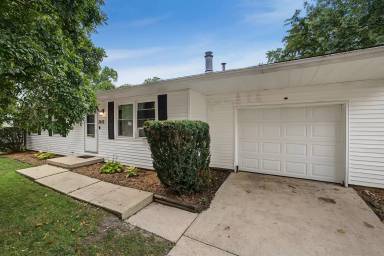 Main picture of 2412 Southwood Dr