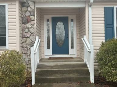 Main picture of 205 Freedom Rd