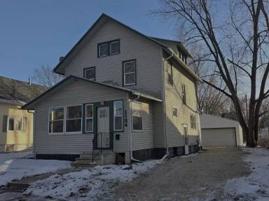 Main picture of 1118 Bertch Ave
