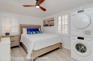Main picture of 207 Emerald Ave