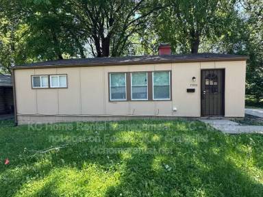 Main picture of 7905 E 112th St