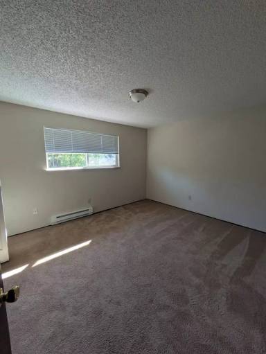 Main picture of 402 N G St