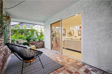 Main picture of 6210 Newcastle Ave