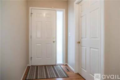 Main picture of 291 River Dr