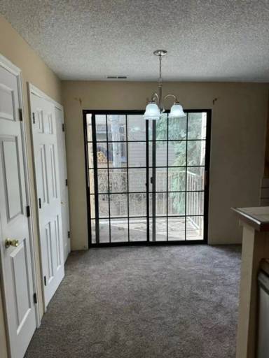 Main picture of 4819 White Rock Cir