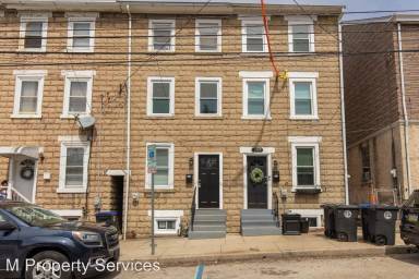 Main picture of 348 E Elm St