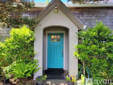 Main picture of 3519 NW Jetty Ave
