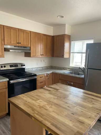 Main picture of 391 S Sanderson Way
