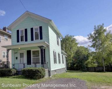Main picture of 609 W Franklin St