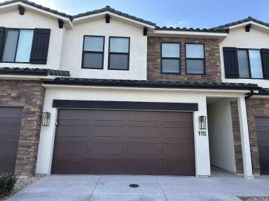Main picture of 1055 W Province Way