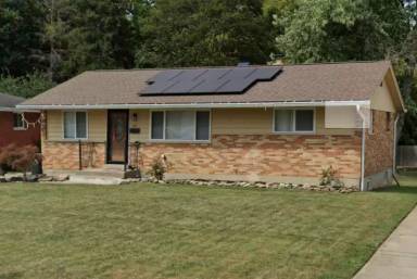 Main picture of 32 Riddle Rd