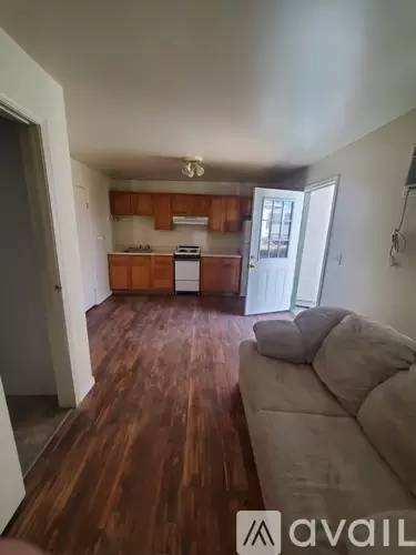 Main picture of 519 Camp St