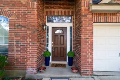 Main picture of 1242 Sonesta Ln