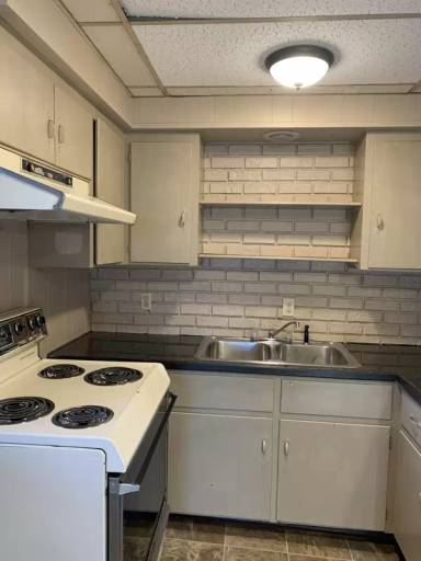Main picture of 10 Adams St