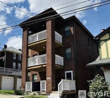 Main picture of 2844 Louisiana Ave