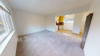 Main picture of 406 Van Buren Ave