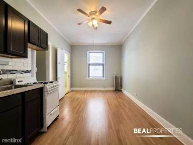Main picture of 3831 N Fremont St