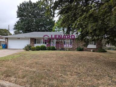 Main picture of 2242 E Meadow Dr