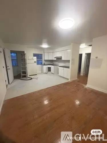 Main picture of 2813 119th St