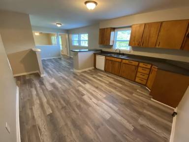 Main picture of 7025 Yorkshire Dr