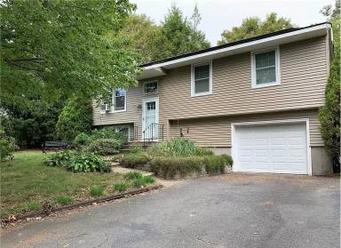 Main picture of 4913 Pine Cir