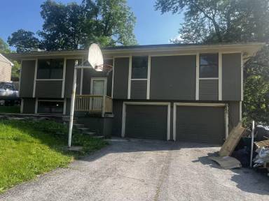 Main picture of 607 NE 39th Ter