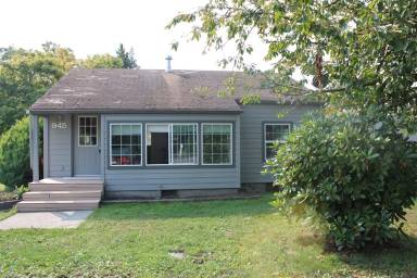Main picture of 945 Fidalgo St