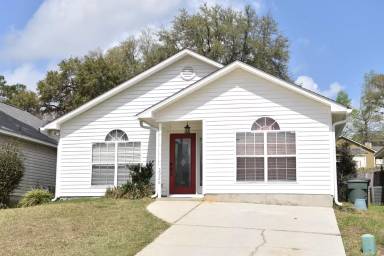 Main picture of 2926 Viking Way