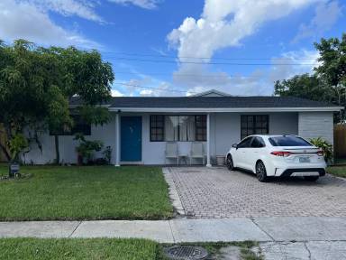 Main picture of 400 NW 37th St
