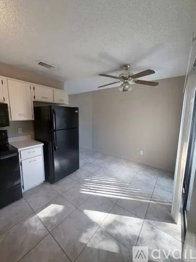 Main picture of 752 Howland Ln