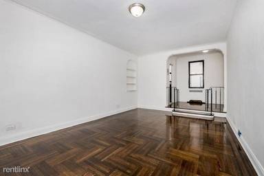 Main picture of 315 W 21st St