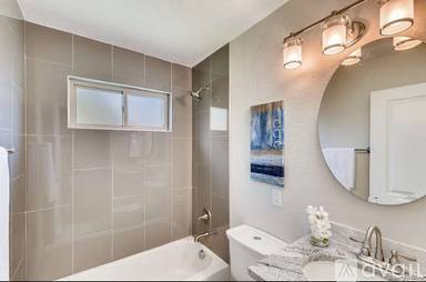Main picture of 1011 Locust Pl