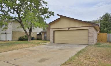 Main picture of 18711 Andalusian Dr