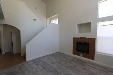Main picture of 1489 E Ivy Ln