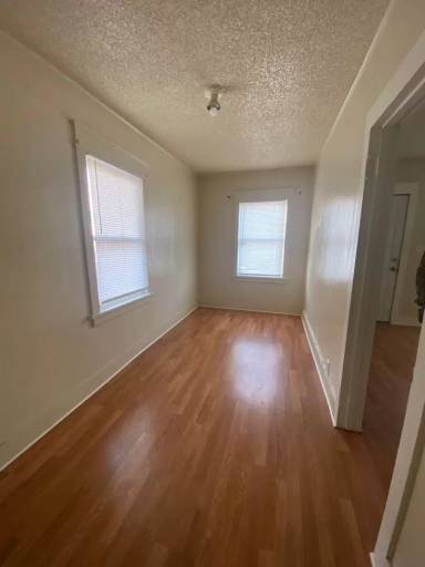 Main picture of 121 Mortimer St