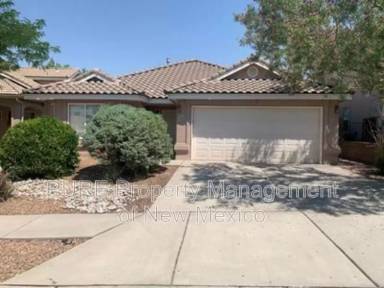 Main picture of 7423 Hawthorn Ave NE