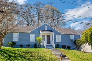 Main picture of 176 Park St SE
