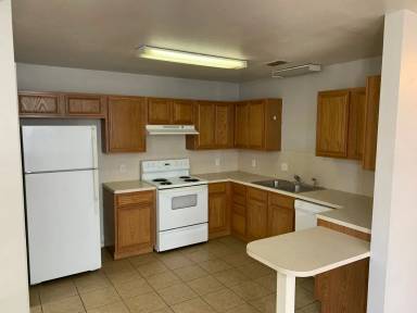 Main picture of 305 N Chicago Ave