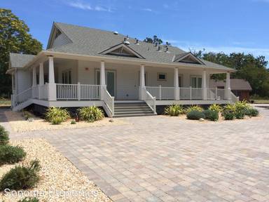 Main picture of 600 Hoff Rd