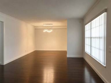Main picture of 180 NE 12th Ave