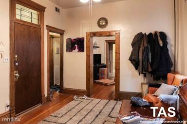 Main picture of 1107 W Wrightwood Ave