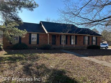 Main picture of 701 Marlee Dr