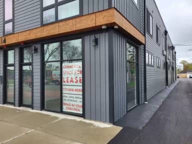 Main picture of 114 W Green St