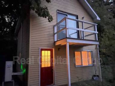 Main picture of 15 S Main St